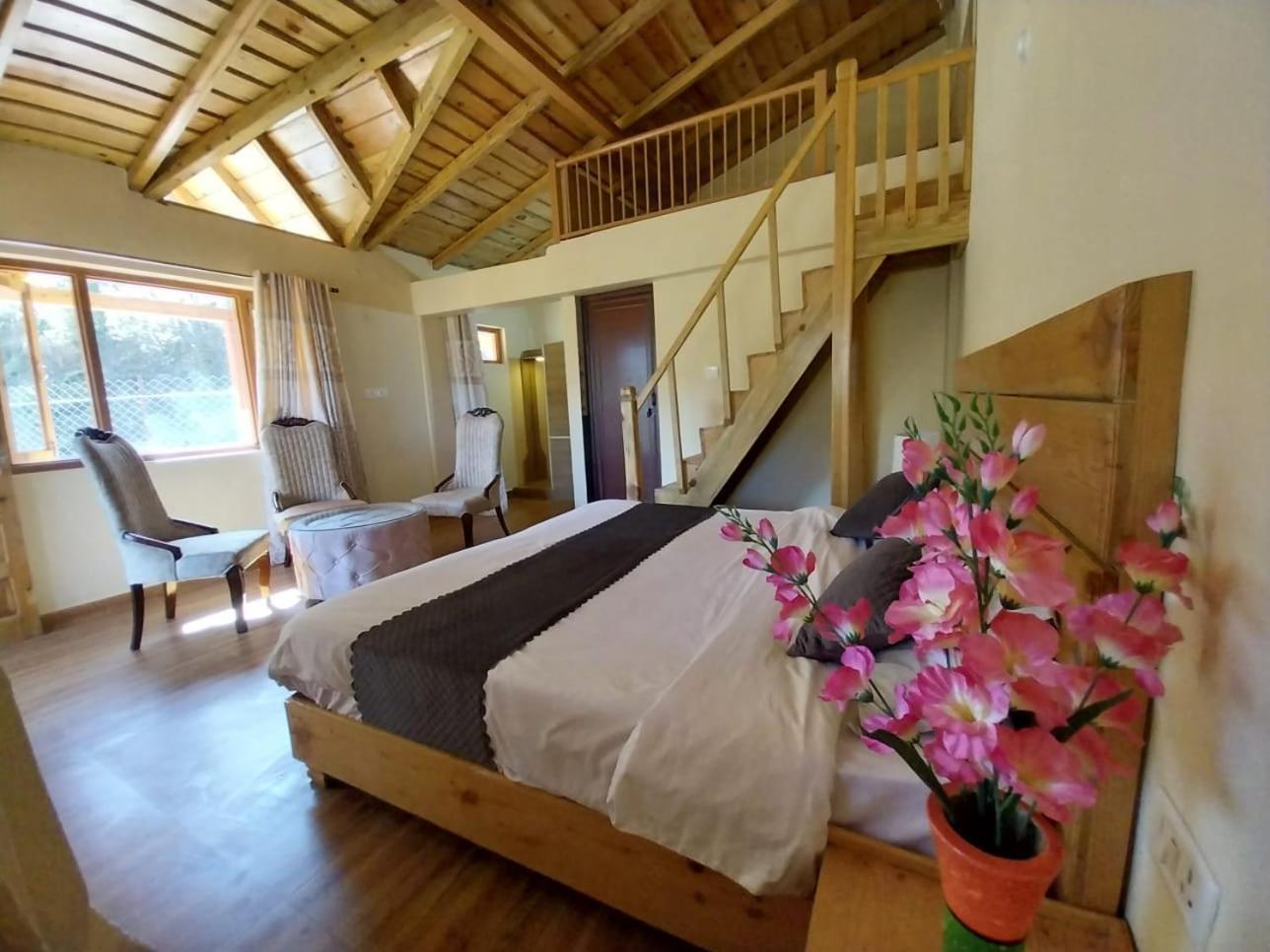 Anmol Paradise Hotel Mukteshwar Buitenkant foto